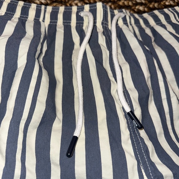 SOLID & STRIPED 7” Hybrid Swim Shorts  Blue - Picture 5 of 6